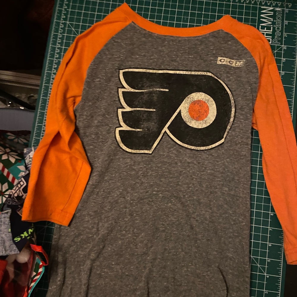 Flyers tshirt mid length sleeve